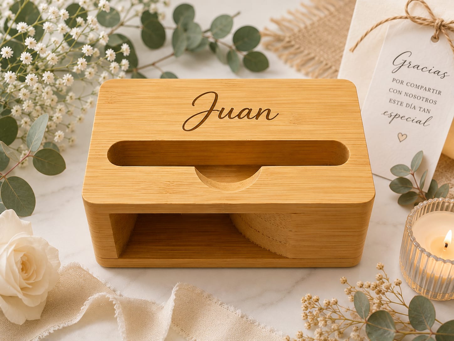 Caja de madera personalizada con nombre y decoración de evento